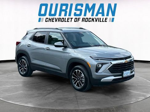 Used 2024 Chevrolet TrailBlazer LT AWD/4WD image 1
