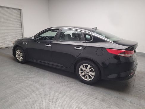 Used 2017 Kia Optima LX FWD image 3