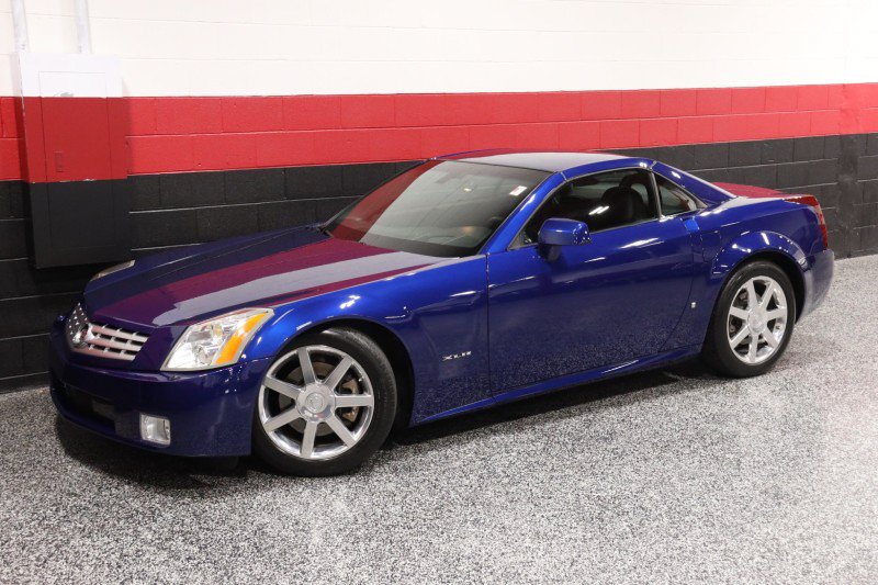 Used 2006 Cadillac XLR RWD image 18