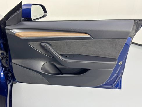 Used 2023 Tesla Model 3 Standard Range image 45