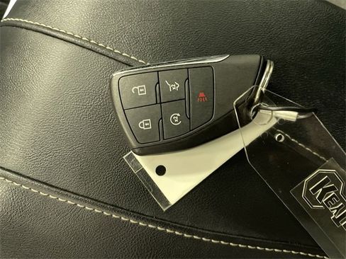 Certified 2025 GMC Acadia Elevation image 33