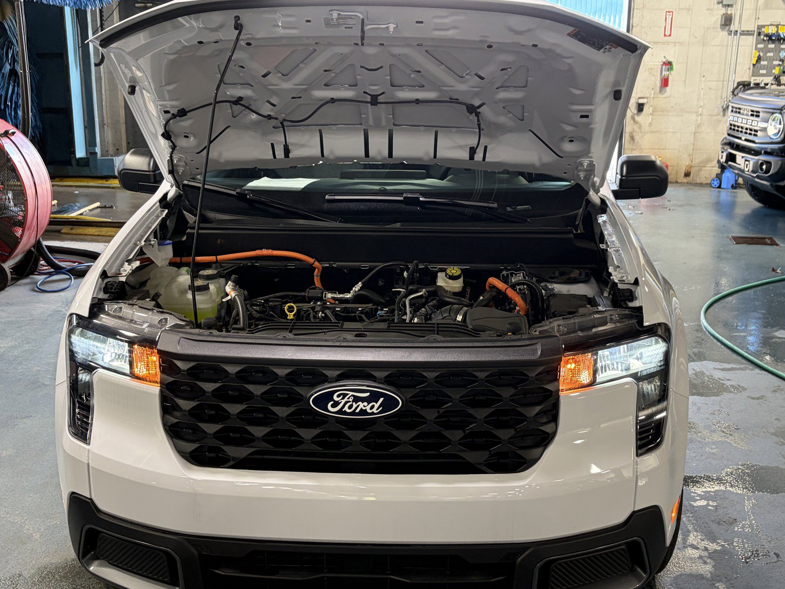 Used 2025 Ford Maverick XLT w/ Equipment Group 301A AWD/4WD image 36