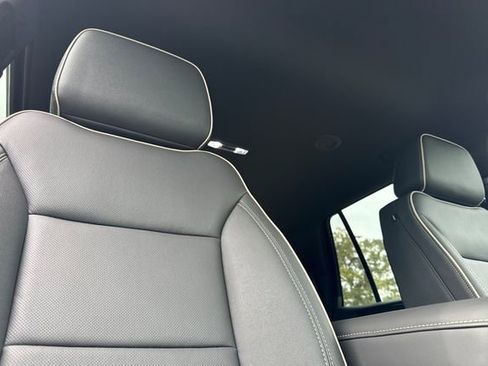 New 2026 GMC Yukon Elevation image 20