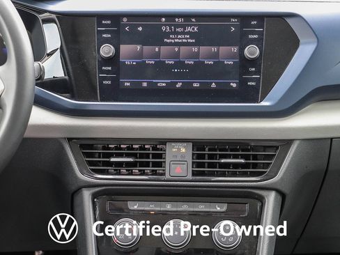 Used 2023 Volkswagen Taos SE w/ Panoramic Sunroof Package FWD image 15