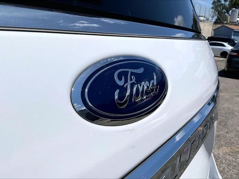 Used 2019 Ford Expedition XLT RWD image 30