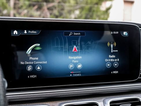 Used 2021 Mercedes-Benz GLS 580 4MATIC image 34