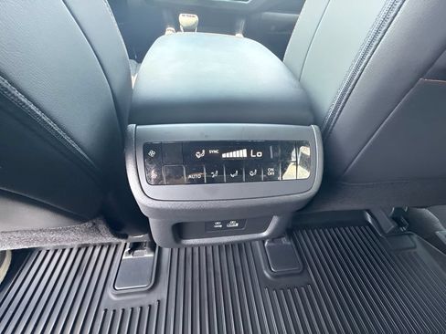 Used 2025 Nissan Pathfinder Rock Creek AWD/4WD image 11