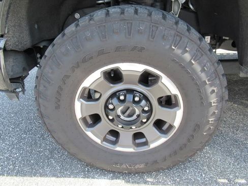 Used 2024 Ford F350 Platinum w/ Tremor Off-Road Package image 5