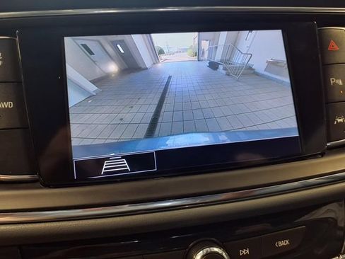 Used 2021 Buick Enclave Premium w/ Sun and Sites Package AWD/4WD image 12
