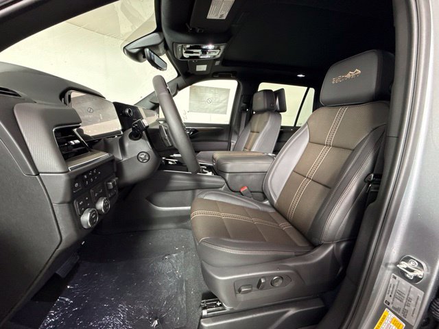 New 2026 Chevrolet Tahoe High Country AWD/4WD image 13