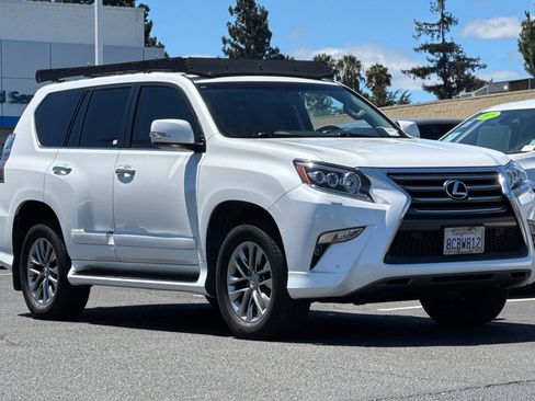 Used 2018 Lexus GX 460 Luxury w/ Preferred Accessory Package AWD/4WD image 2