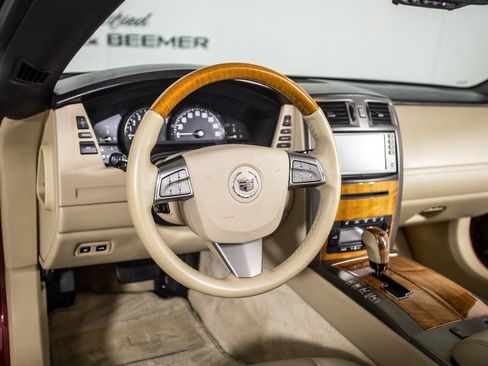 Used 2008 Cadillac XLR image 21