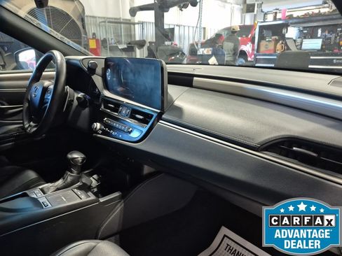 Used 2022 Lexus ES 300h F Sport FWD image 27