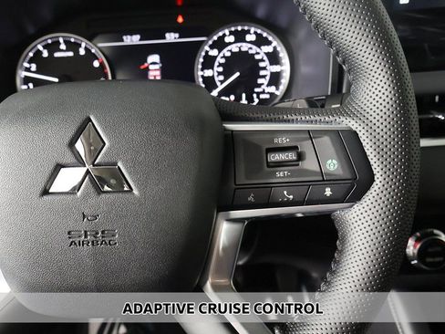 New 2026 Mitsubishi Outlander SE FWD image 5
