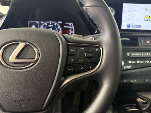 Used 2025 Lexus ES 350 w/ Premium Package FWD image 28