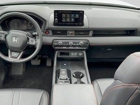 Used 2023 Honda Pilot TrailSport image 10