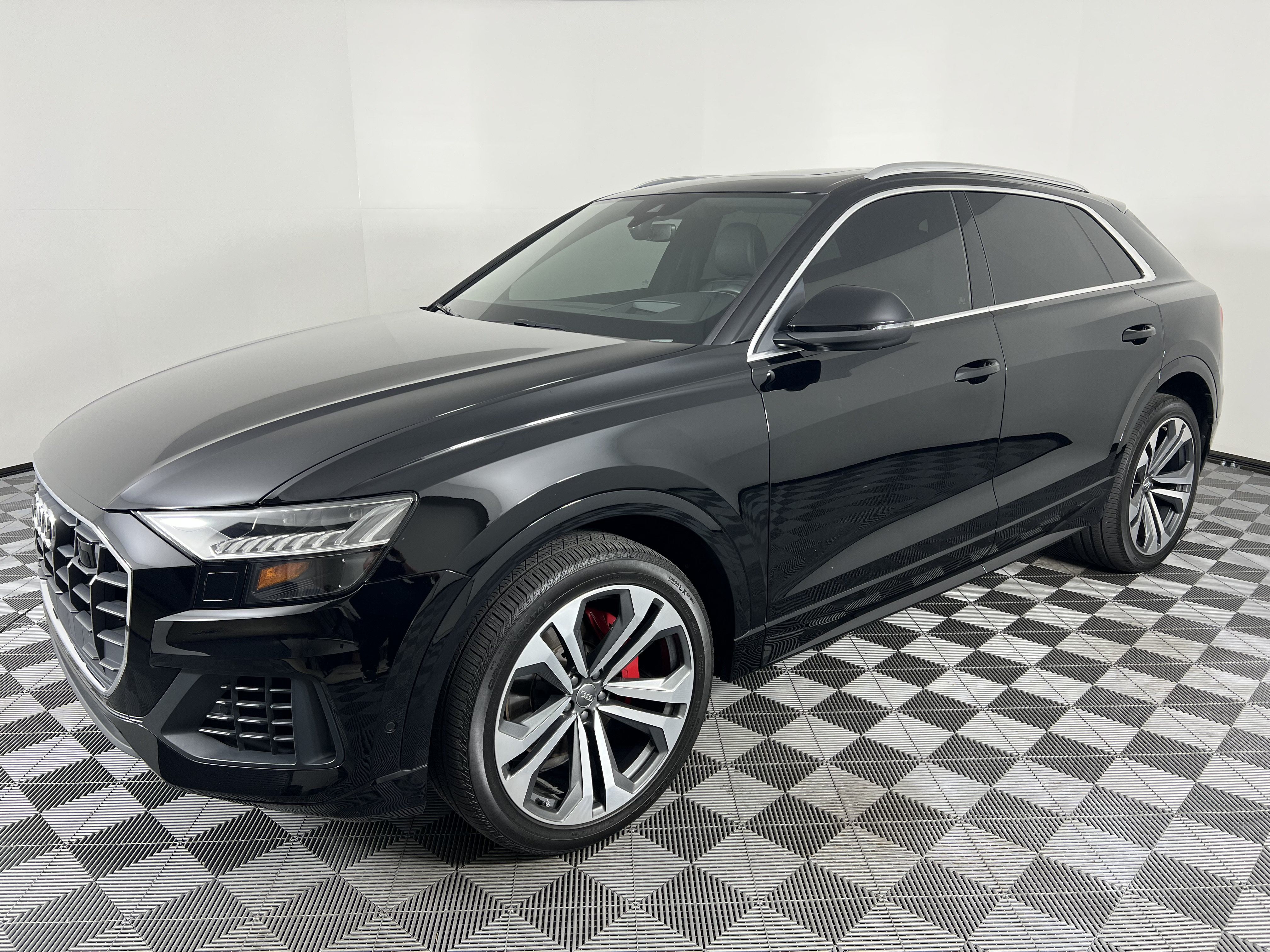 Used 2019 Audi Q8 Prestige w/ Interior Protection Package AWD/4WD image 8