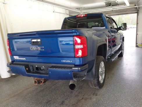 Used 2017 GMC Sierra 2500 Denali w/ Duramax Plus Package AWD/4WD image 3