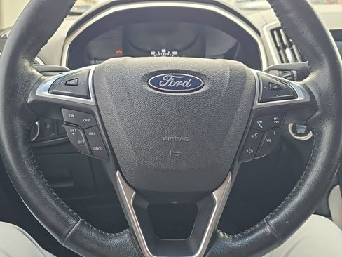 Used 2016 Ford Edge SEL w/ Equipment Group 201A AWD/4WD image 18