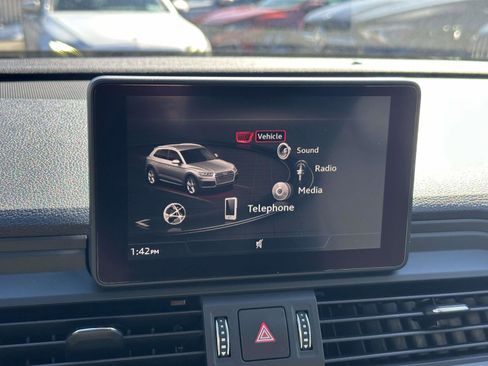 Used 2019 Audi SQ5 Premium image 32