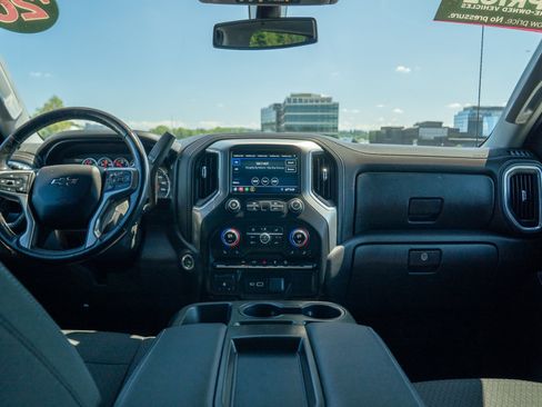 Used 2020 Chevrolet Silverado 1500 LT Trail Boss w/ Convenience Package AWD/4WD image 18