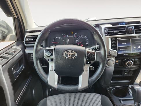 Used 2022 Toyota 4Runner SR5 AWD/4WD image 13