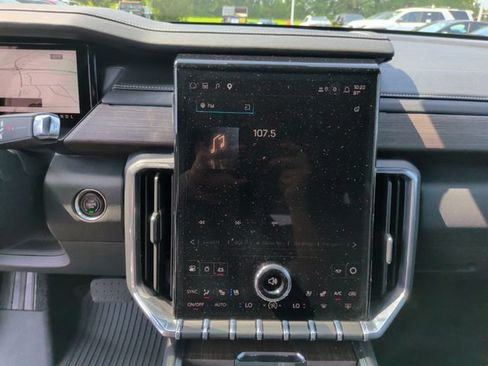 Used 2025 GMC Acadia Denali w/ Super Cruise Package AWD/4WD image 19
