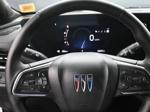 Used 2024 Buick Envista Sport Touring w/ Convenience I Package FWD image 9