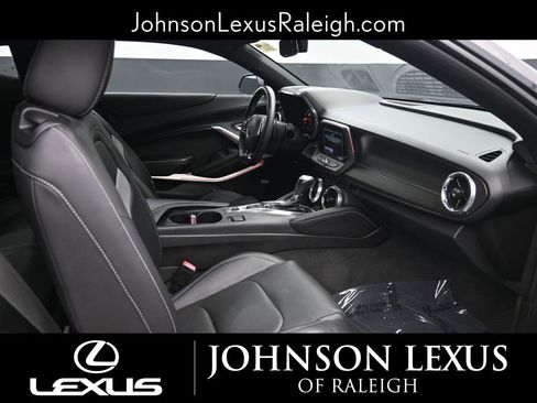 Used 2018 Chevrolet Camaro LT image 10