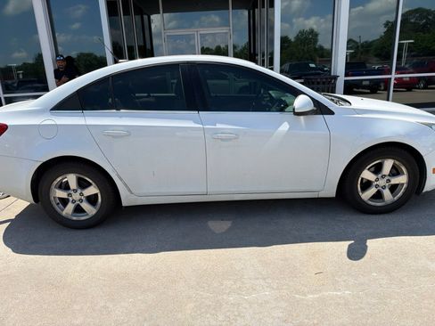 Used 2014 Chevrolet Cruze LT FWD image 5