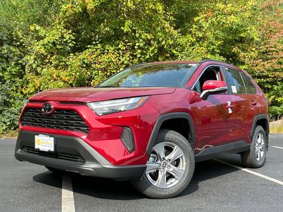 New 2025 Toyota RAV4 XLE w/ Convenience Package
