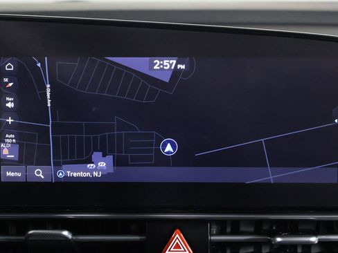 Used 2023 Hyundai Elantra Limited image 44