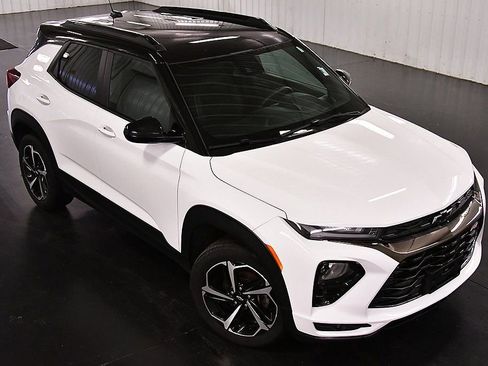 Used 2023 Chevrolet TrailBlazer RS w/ Convenience Package image 12