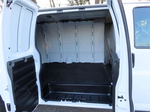 Used 2020 Chevrolet Express 2500 Extended w/ Driver Convenience Package image 13