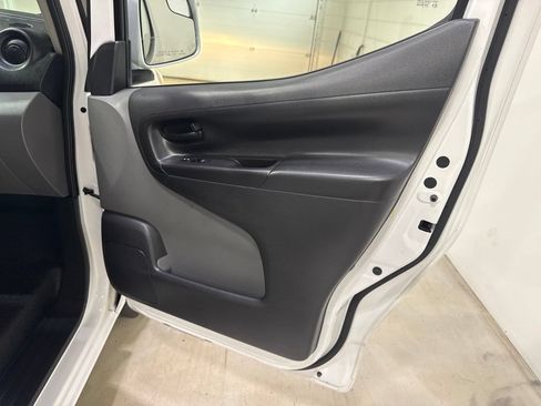 Used 2018 Nissan NV200 SV FWD image 33
