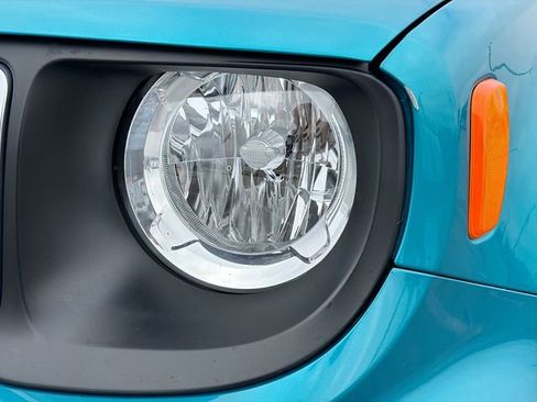 Used 2021 Jeep Renegade Latitude image 9