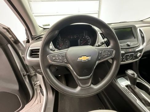 Used 2020 Chevrolet Equinox LS w/ LS Convenience Package FWD image 8