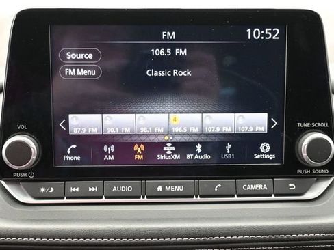Used 2023 Nissan Rogue SV FWD image 19