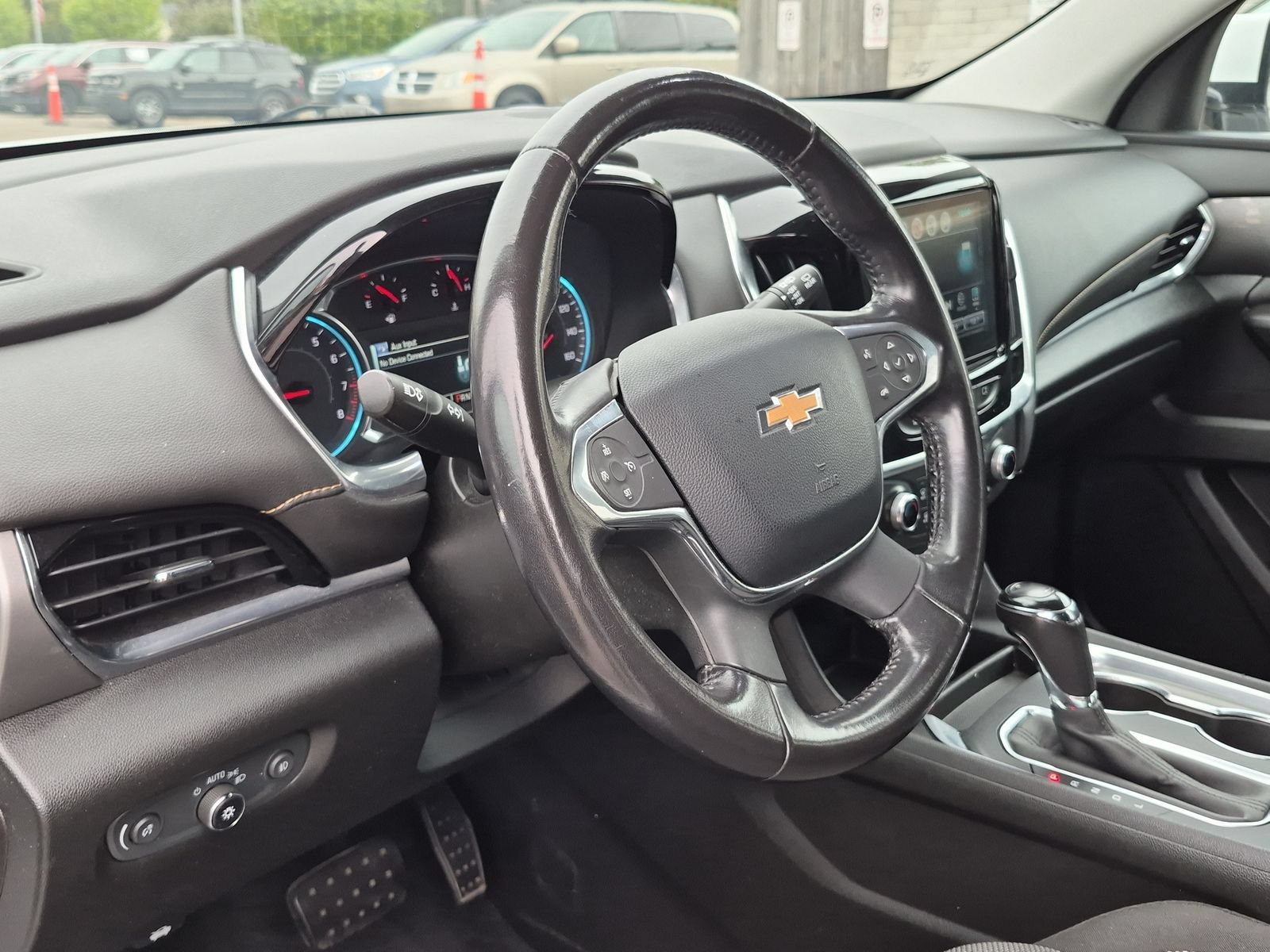 Used 2019 Chevrolet Traverse LT FWD image 11