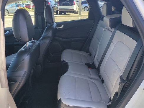 Used 2023 Ford Escape SE image 14