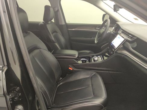 Used 2022 Jeep Grand Cherokee Limited 4xe image 21