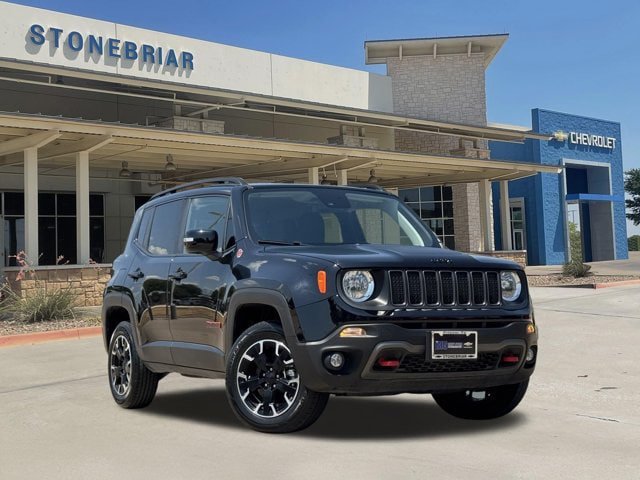 Used 2023 Jeep Renegade Trailhawk AWD/4WD image 2