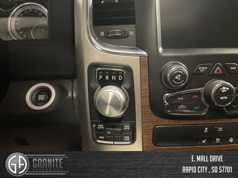 Used 2017 RAM 1500 Laramie w/ Convenience Group AWD/4WD image 28