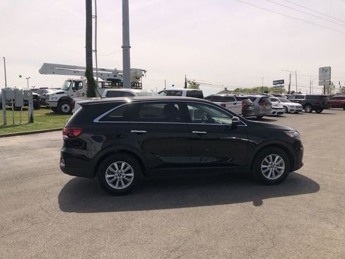 Used 2020 Kia Sorento LX FWD image 14