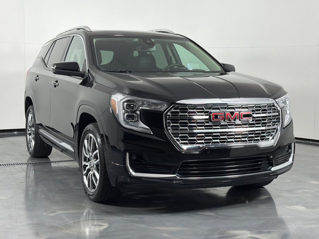 Used 2022 GMC Terrain Denali AWD/4WD image 3