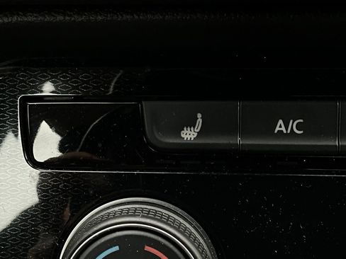 Used 2025 Volkswagen Taos S image 27