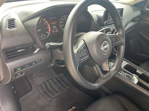 Used 2024 Nissan Sentra S image 8