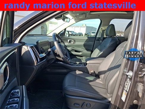 Used 2025 Kia Sorento S w/ Panoramic Sunroof Package image 13