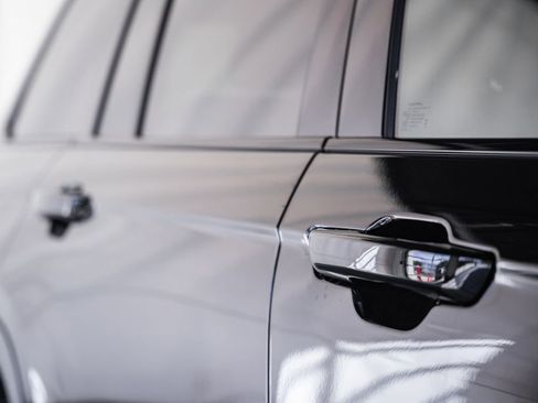 New 2025 Jeep Grand Cherokee Altitude image 15