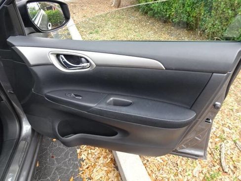 Used 2015 Nissan Sentra S image 20
